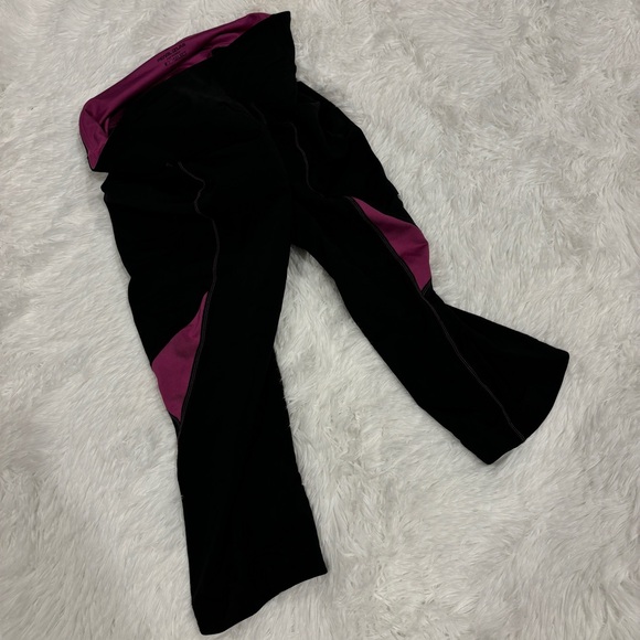 PEARL iZUMi Women's Sugar Cycling 3/4 Tight, Black/Purple Wine Padded Large - Picture 3 of 15